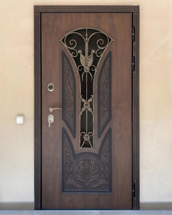 Дверь с фигурным стеклом