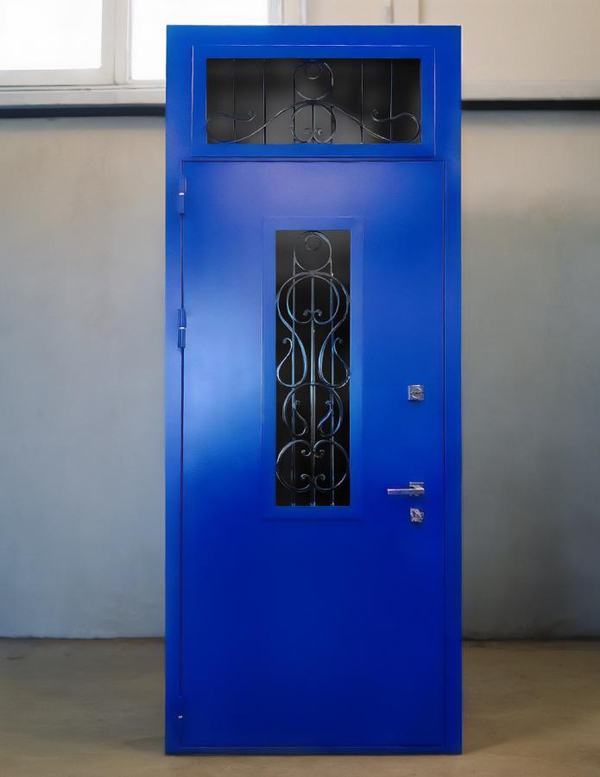 Синяя порошковая дверь
