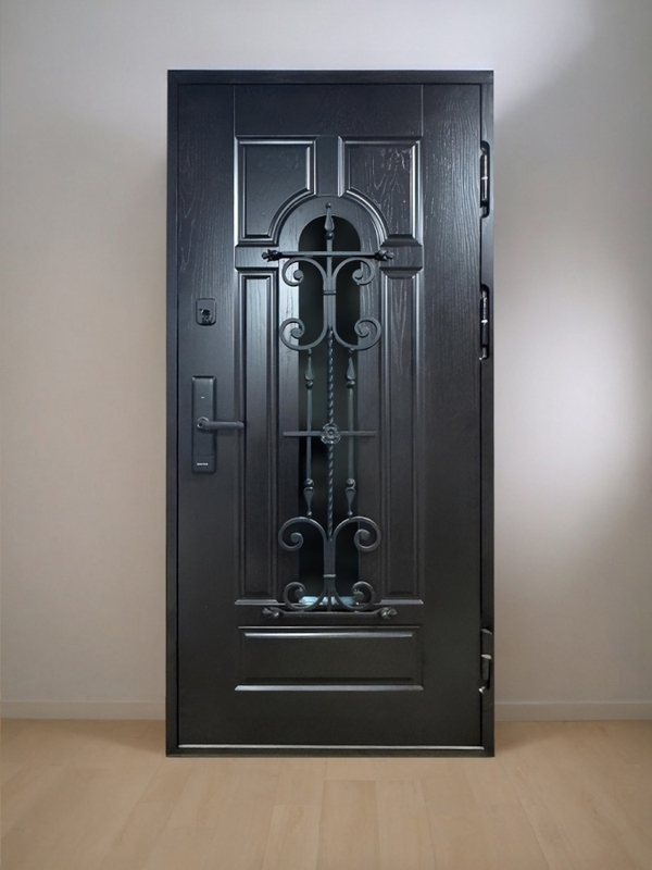 С ковкой и электронным замком