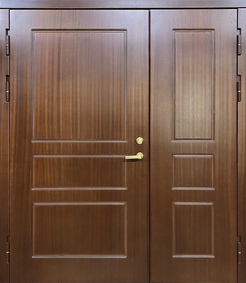 Полуторная металлическая дверь с отделкой из панелей МДФ ПВХ