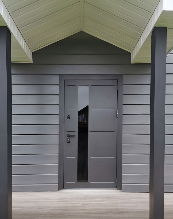 Входная дверь с тонированным стеклопакетом