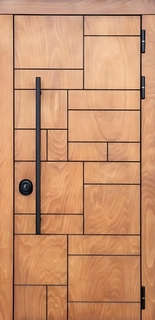 Стальная уличная термодверь с панелями МДФ шпон и длинной черной ручкой-рейлингом